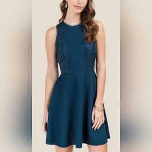 Francescas‎ teal lace sexy open back size medium fit/flare party holiday dress
